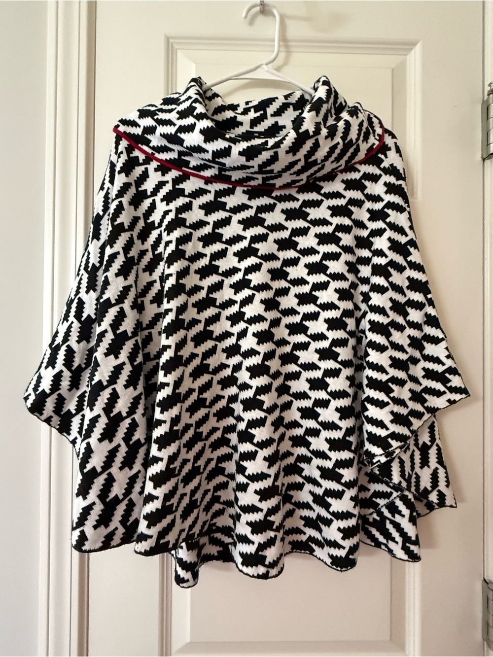 Fever Houndstooth Cowl Neck Poncho Black White Red Trim S/M Alabama Roll Tide